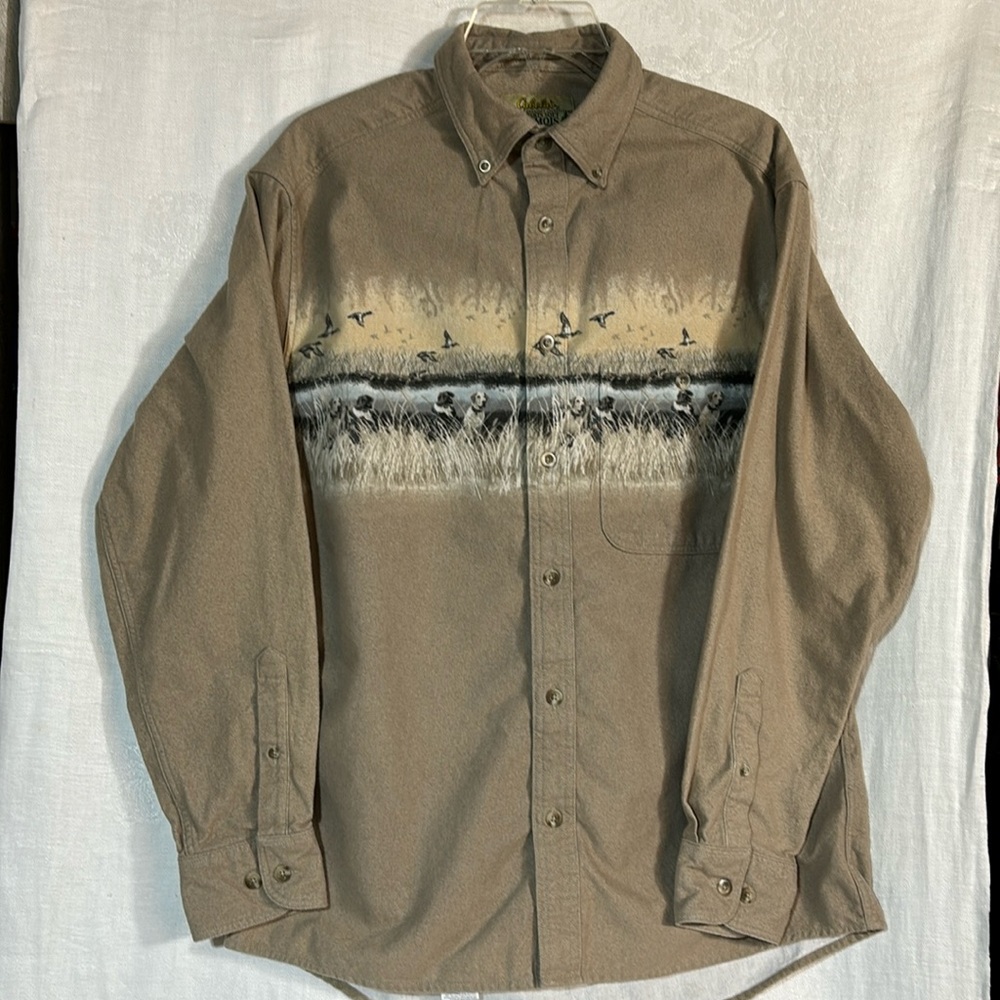 Cabela’s chamois button shirt women’s size M long sleeve Tan duck hunt dogs